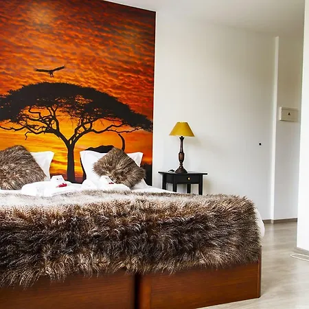 Royal Suites Riverview By Homing Apartment