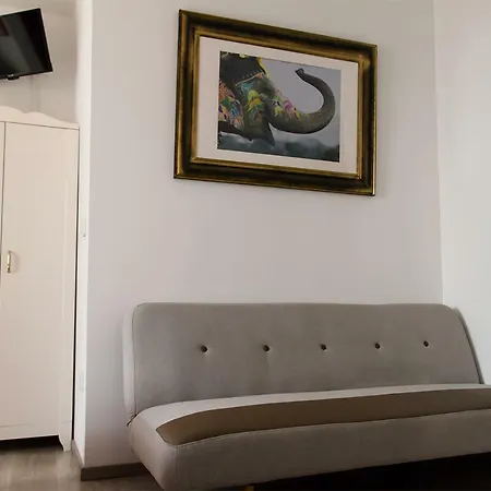 Royal Suites Riverview By Homing *