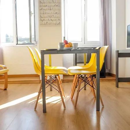 Apartment Royal Suites Riverview By Homing