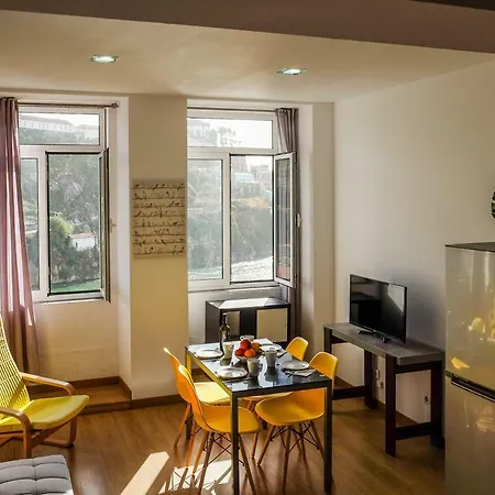 Royal Suites Riverview By Homing Apartment