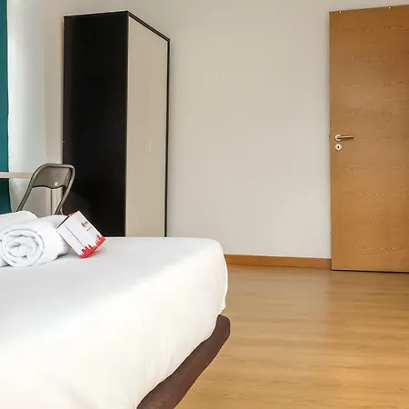 Royal Suites Riverview By Homing