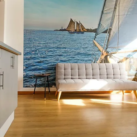 Royal Suites Riverview By Homing *